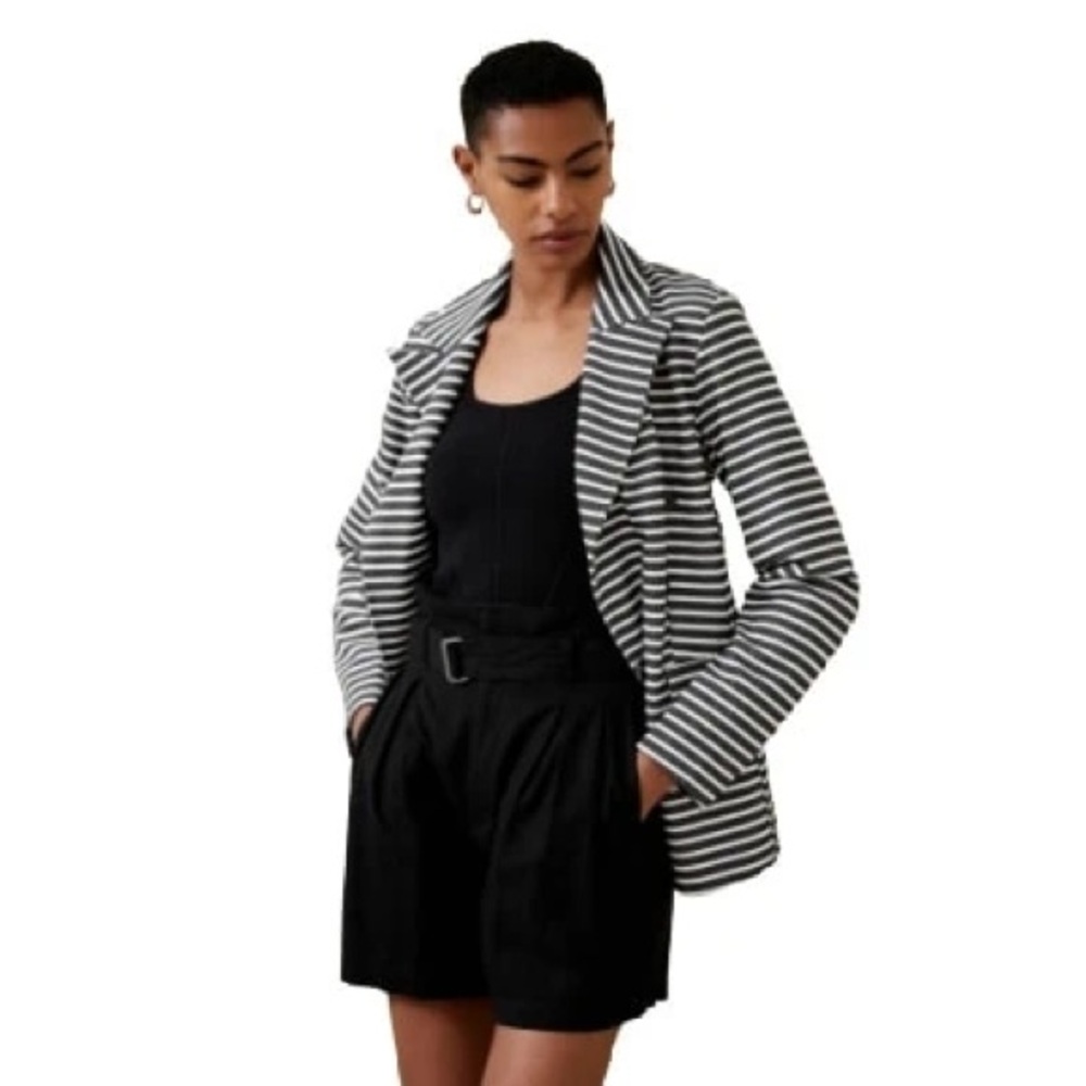 Banana Republic Black and White Striped Blazer - Picture 5 of 8